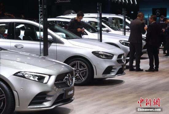 多個車型存在滲油風(fēng)險(xiǎn) 奔馳在華召回67萬輛汽車
